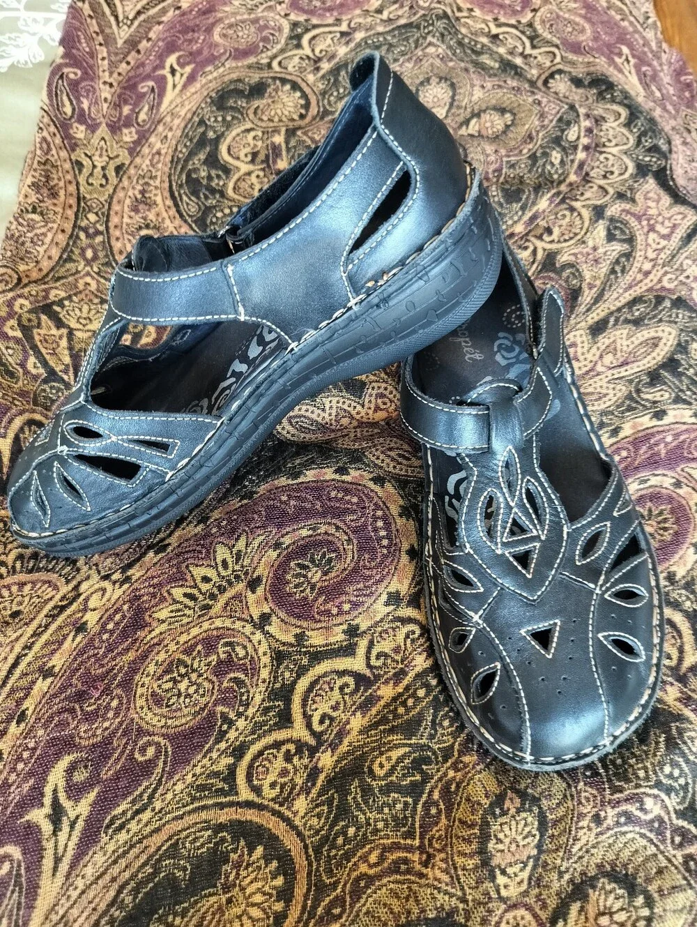 Propét Jenna Black Leather Fisherman Sandals Closed Toe Comfort 8.5 W / 8.5D
